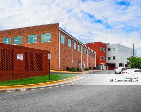 The Lee's Hill Medical Plaza