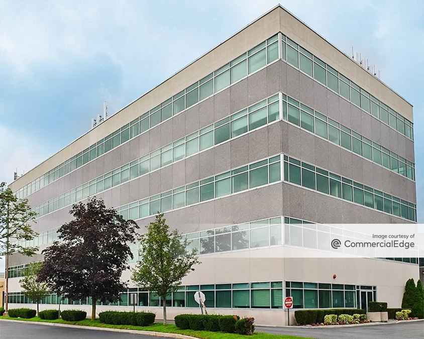 865 Merrick Avenue, Westbury, NY Office Building