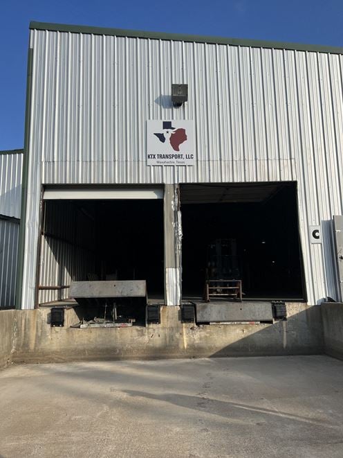897 - Waxahachie Warehouse