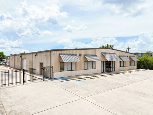 ±10,800 SF Industrial Flex Near Airline Hwy & Industriplex
