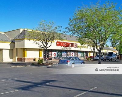 Arcade Square Shopping Center