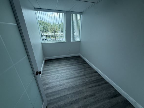 1108 SF Suite 302D PROFESSIONAL & MEDICAL OFFICE SPACE FOR LEASE