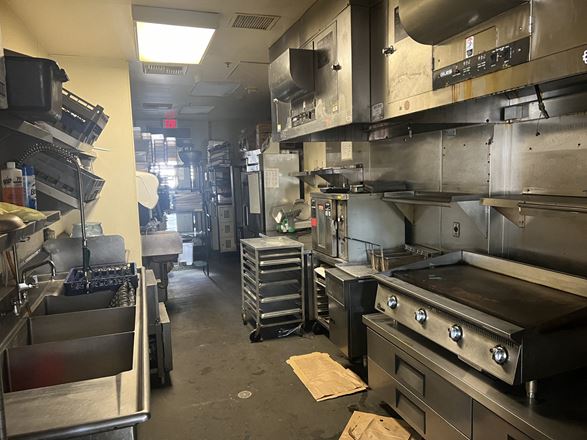 Grand + 12th - Bar/Restaurant For Lease