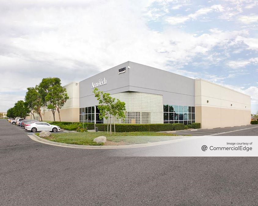 16661 Knott Avenue, La Mirada, CA 90638