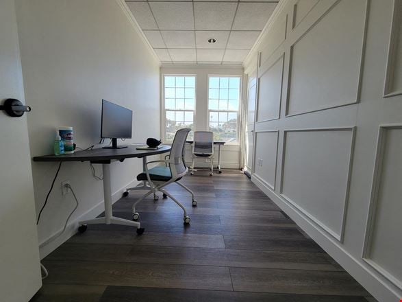 Redondo Beach Pier Plaza Professional Offices