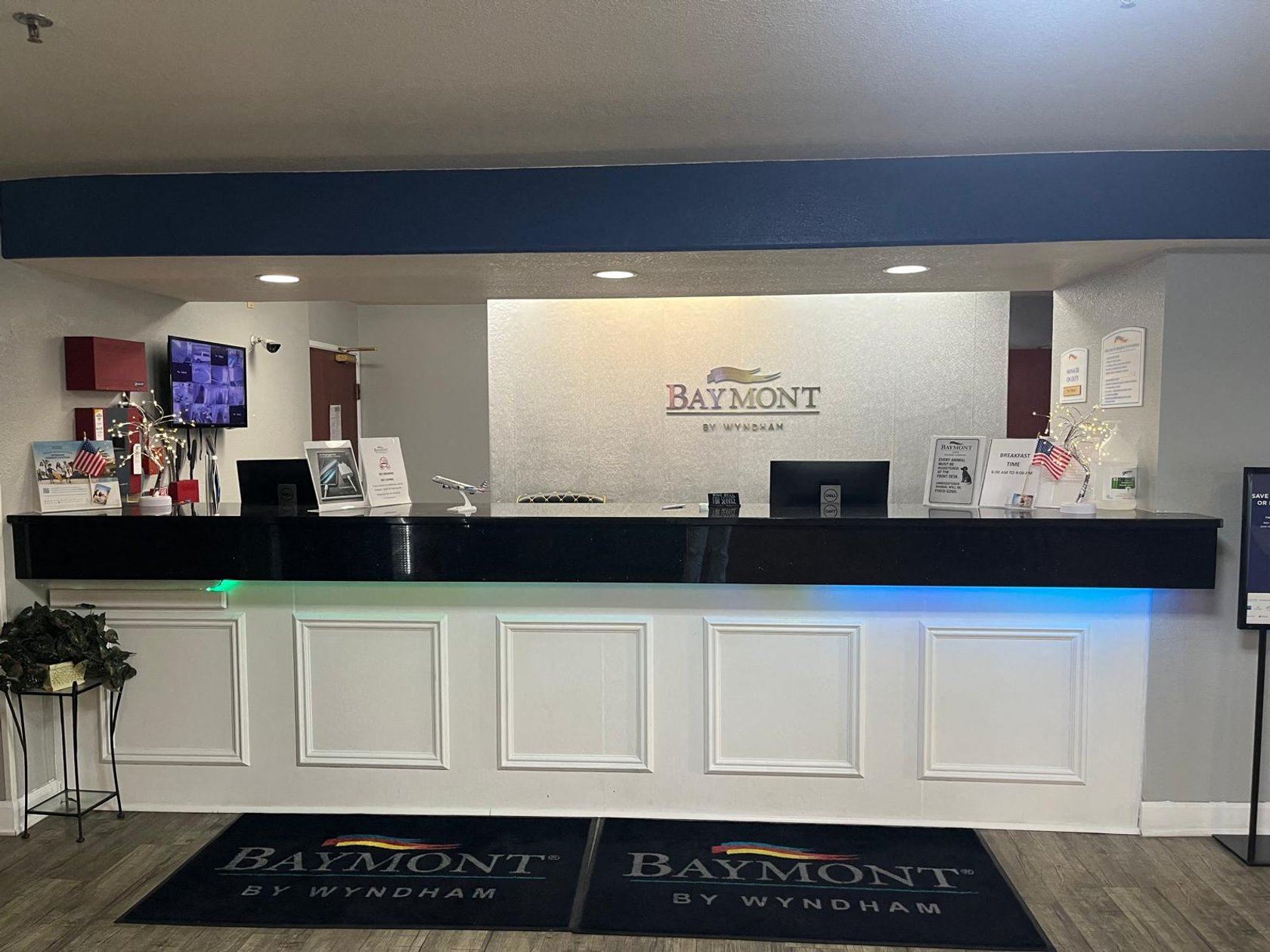AUCTION: Baymont by Wyndham | 52 Rooms | Toledo Airport | Swanton OH