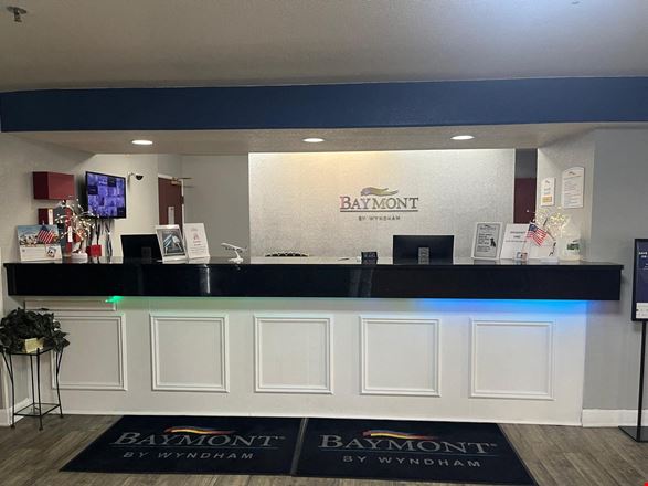 AUCTION: Baymont by Wyndham | 52 Rooms | Toledo Airport | Swanton OH