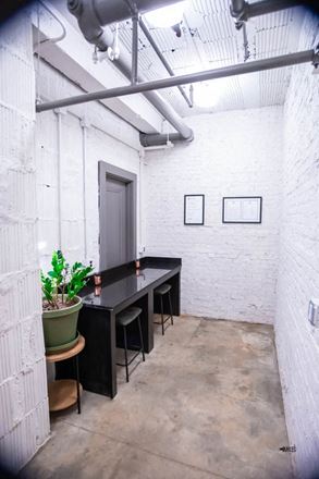 The Montgomery Executive Suites - Hub City Underground