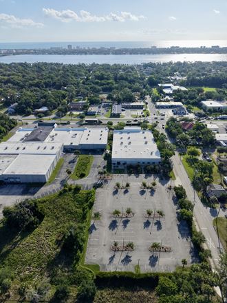 Retail / Call Center, Ormond Beach FL - 29,400 SF