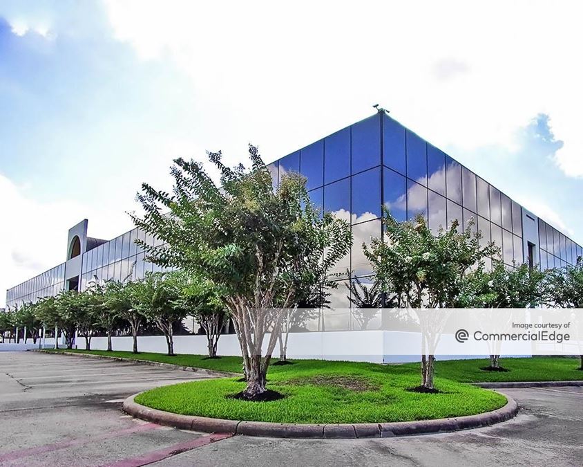 1260 Pin Oak Road, Katy, TX 77494