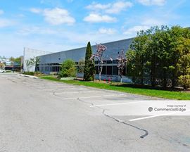 Cutler Lake Corporate Center