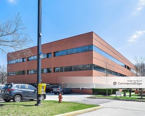 Radnor Financial Center - 170 North Radnor Chester Road