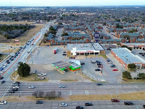 726 W Pioneer Pkwy