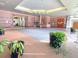 LOS ANGELES CORPORATE CENTER