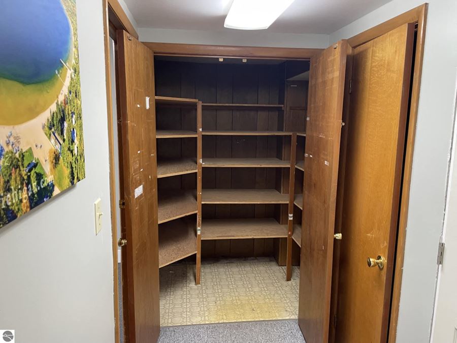 112 John Street, Lake City, MI, 49651