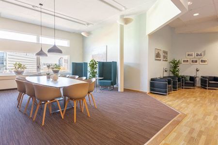 Shared and coworking spaces at 177 Huntington Avenue in Boston