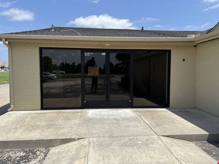 Commercial space for Rent at 819 SW 19th St in Moore