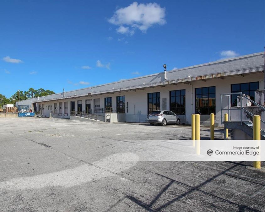 84518457 Western Way 8451 Western Way Industrial Building