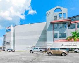 3939 North Causeway Blvd
