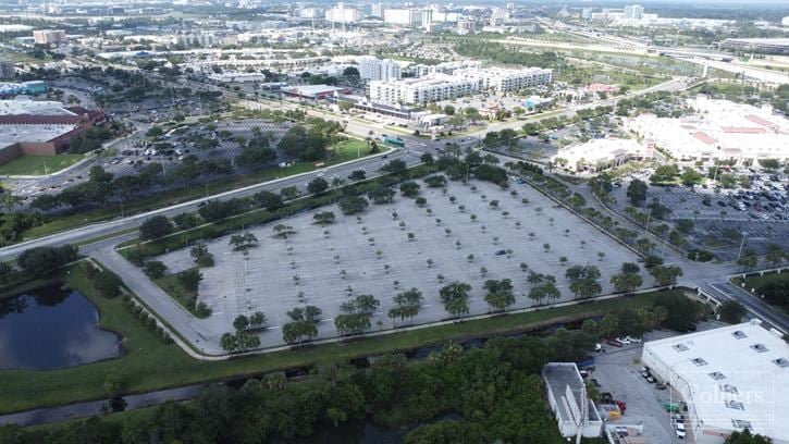 Orlando International Premium Outlets Outparcel