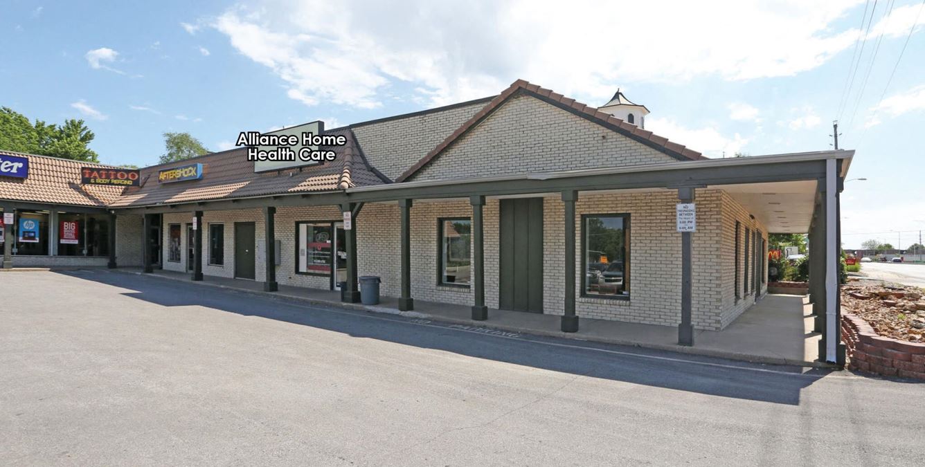 600 E Santa Fe St, Olathe, KS Retail Building