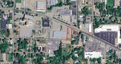 1160 Clarksville St_Paris Health_Prop #1