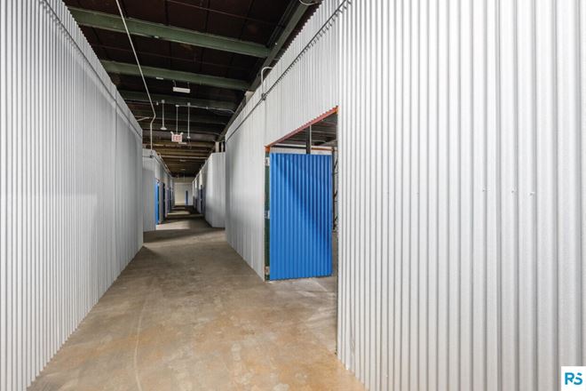 ReadySpaces Saddle Brook