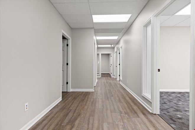 2 Executive Suites 