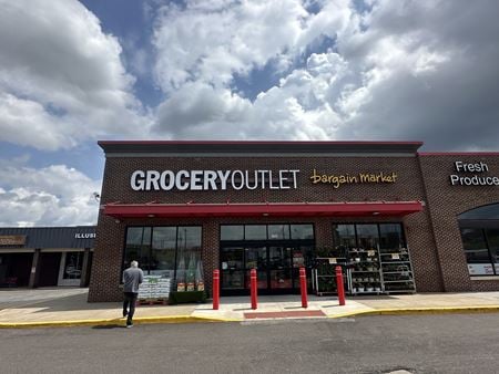 Retail space for Rent at 5659-5739 Broadview Rd in Parma