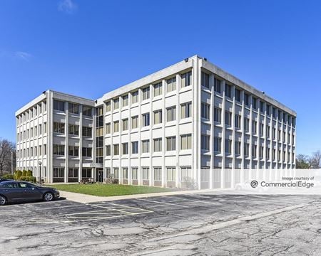 Commercial space for Rent at 7123 Pearl Road in Cleveland