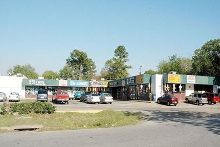 Retail space for Rent at 7433 Bissonnet in Houston
