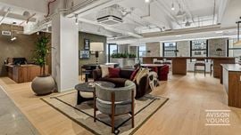386 Park Ave South