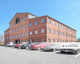 Lake Falls Professional Building