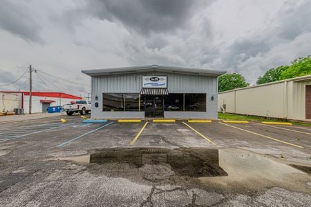 Photo of commercial space at 512 Midland Ave in Muscle Shoals