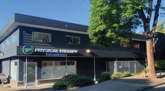3227 NE 125th St