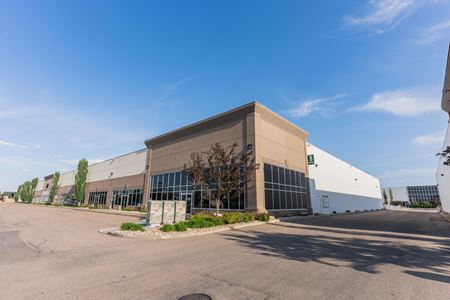 6823     Galerie de photos de l'espace 1