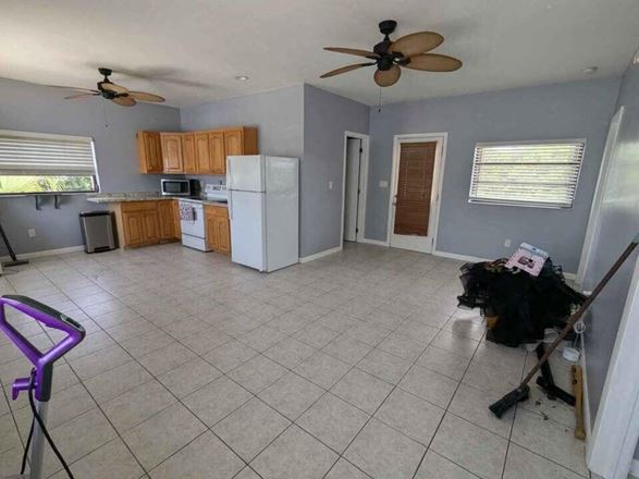 22814 Overseas Hwy