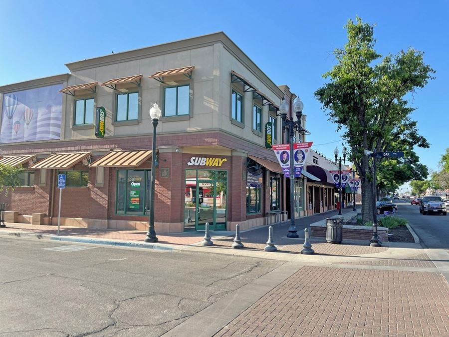 Like New High Exposure Retail Shop Space + Equipment