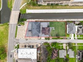 Corner Retail Redevelopment Opportunity on Veterans Memorial Blvd