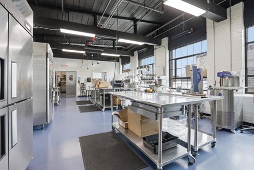 Sun-drenched 1,521sf Space for Lease in Amesbury, MA