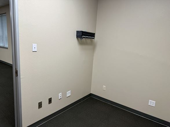 Office Space Along I-20