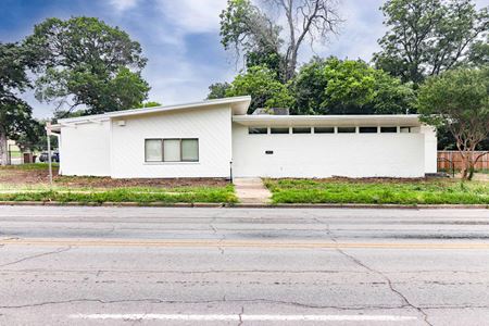Photo of commercial space at 1925 North 25th Street in Waco