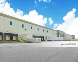 Stapleton Business Center - 4590 Geneva Street