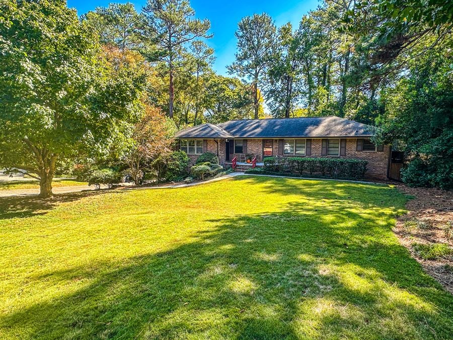 Large Triplex Near Emory University with an In-Ground Pool