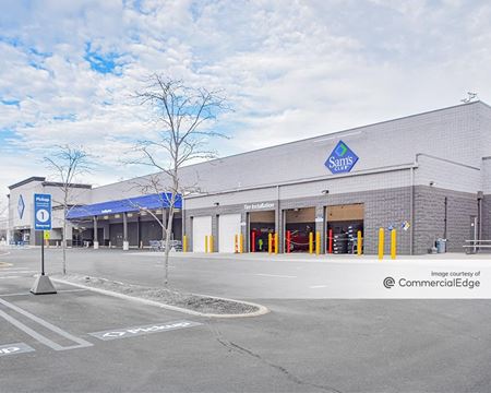 Photo of commercial space at 1237 32nd Street in Port Huron