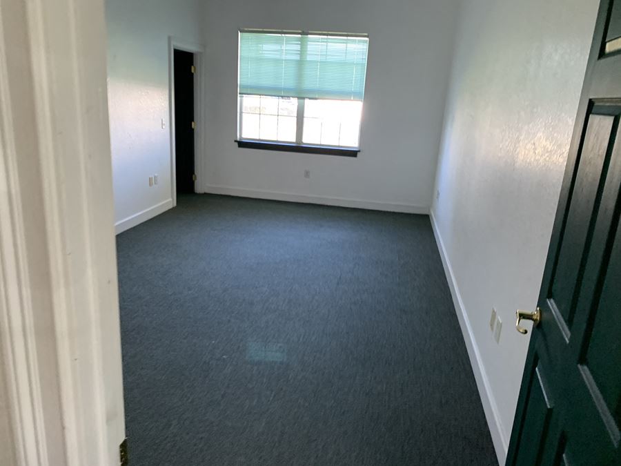 3273 NW 27th Ave - Office & Land