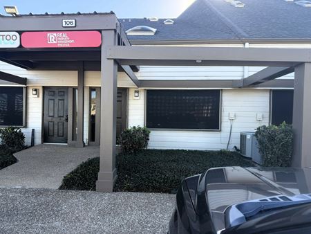 Office space for Rent at 17300 Saturn Ln in Houston