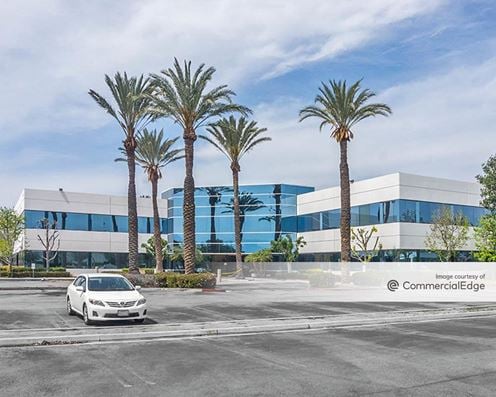 Corona Corporate Center - 495 East Rincon Street