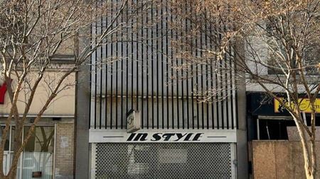 Retail space for Sale at 542 S 4th St in Louisville