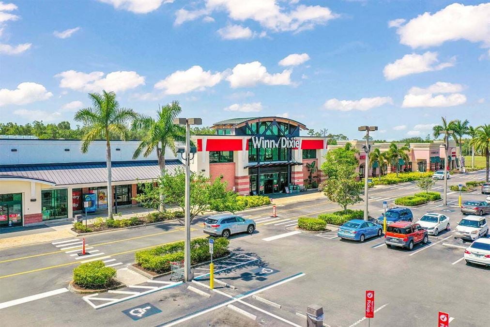 Shoppes At Pelican Preserve